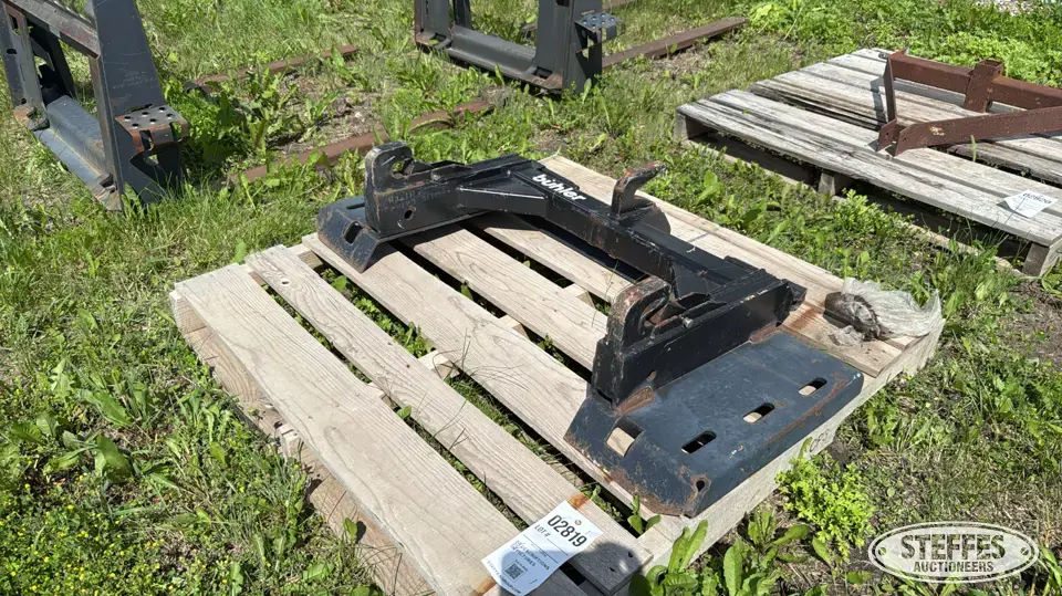 Skid steer 3 pt. adapter Skid Steer Attachments-Other