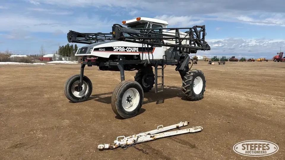 2000 Spra-Coupe 4640 Self-Propelled Sprayer