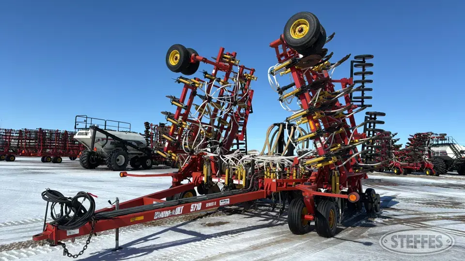 2005 Bourgault 5710 Air Drills & Air Seeder