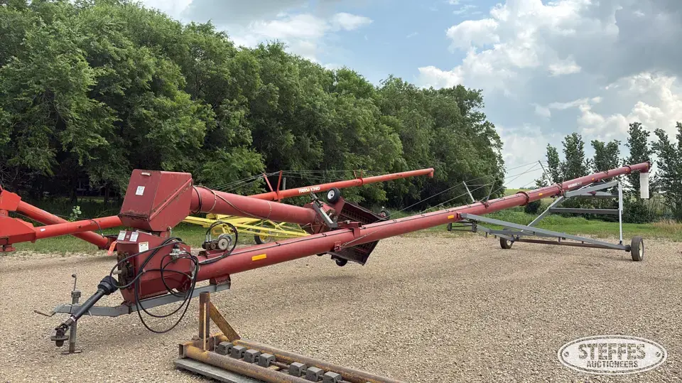 Sakundiak 12-2600SL Swing Hopper Auger