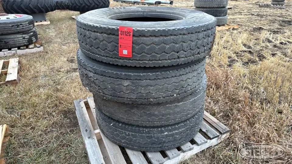 (4) Kapsen 11R22.5 tires Truck Tire