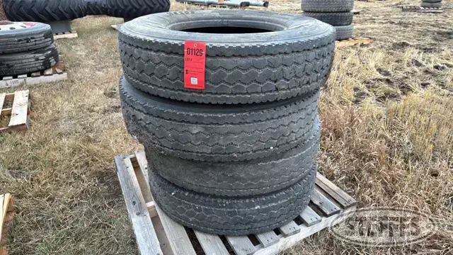 (4) Kapsen 11R22.5 tires