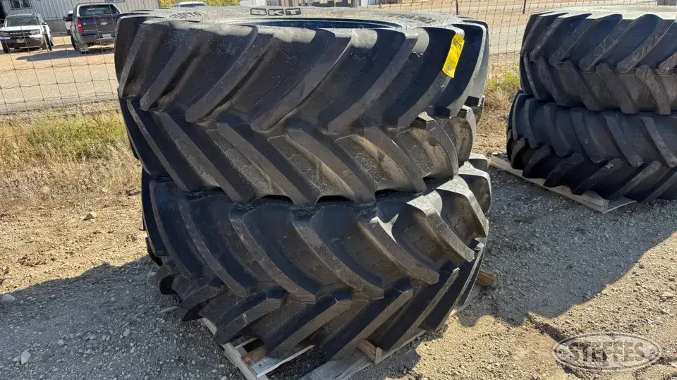 (2) BKT VF710/70R38 tires Tractor-Implement Tire