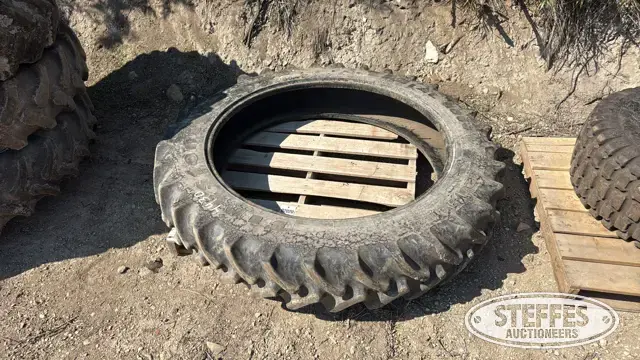 (1) Firestone 320/90R46 tire