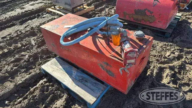 Westeel approx. 110 gal. transfer tank