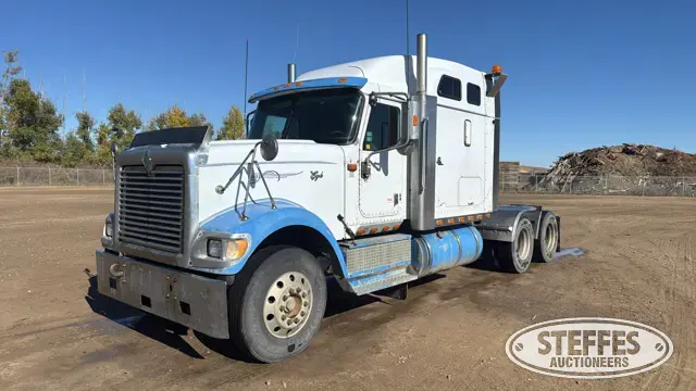 2000 International 9900i