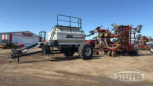 2004 Bourgault 5710