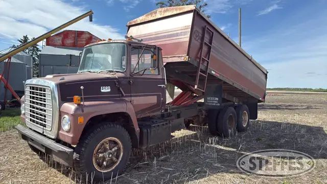 1973 Ford 900