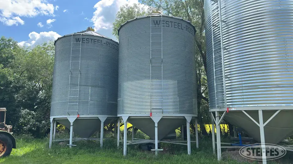 Westeel-Rosco 2200 Hopper Bin