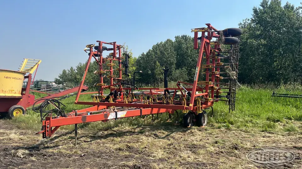 Bourgault Commander 36-40 Field Cultivator