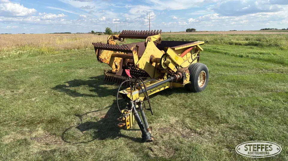 1982 Degelman R570S Rock Picker