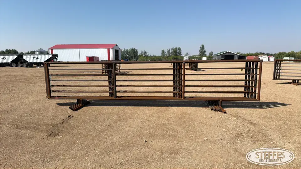 (5) Freestanding livestock panels Livestock Handling
