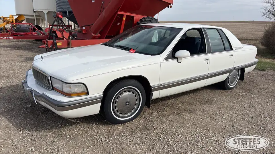 1992 Buick Roadmaster Car