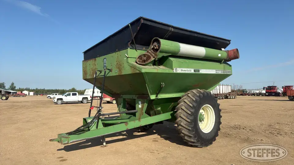 Unverferth GC7000 Grain Cart