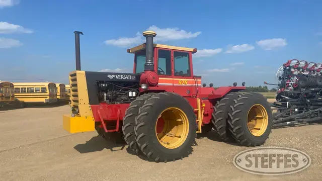 1984 Versatile 875