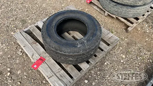 (1) Alliance 11L-15FI tire