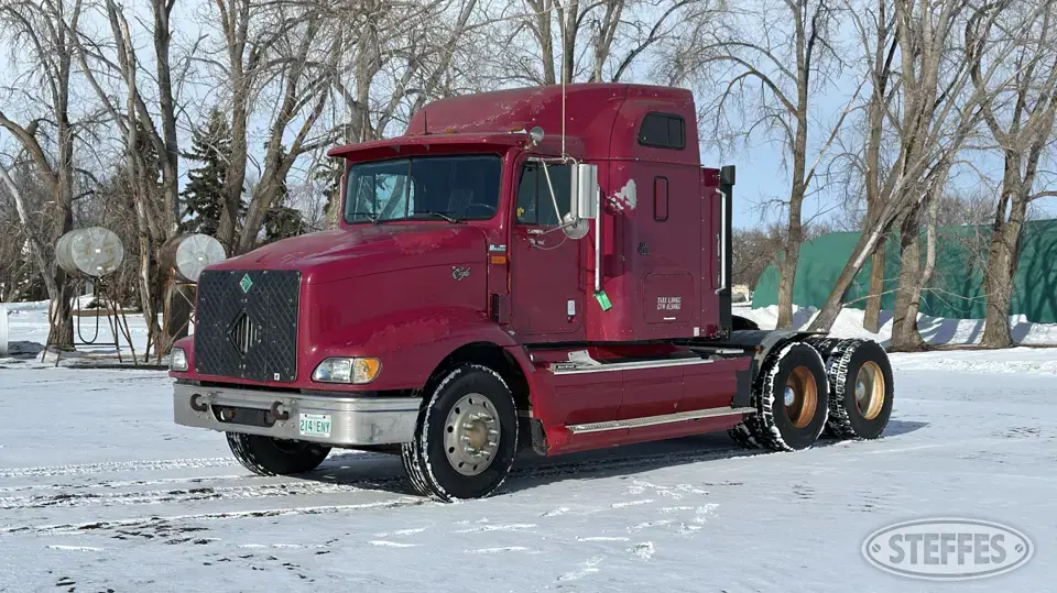 1998 International 9200 Conventional Truck with Sleeper