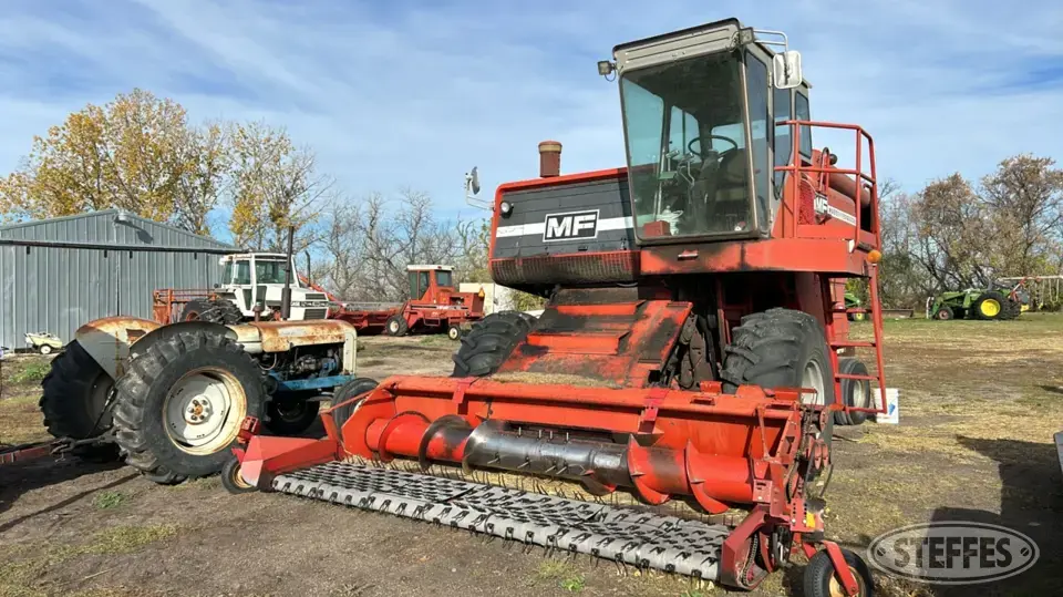 1980 Massey Ferguson 750 Combine