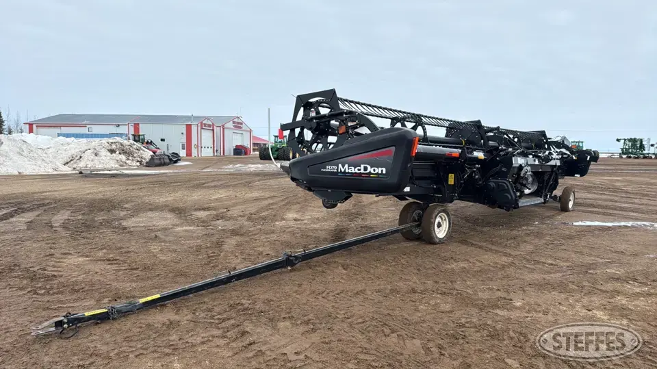 2011 MacDon FD70 Draper Head