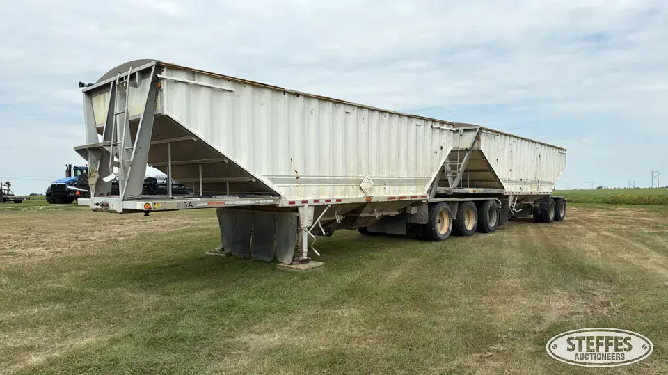 1998 Doepker Super B Hopper Bottom Trailer