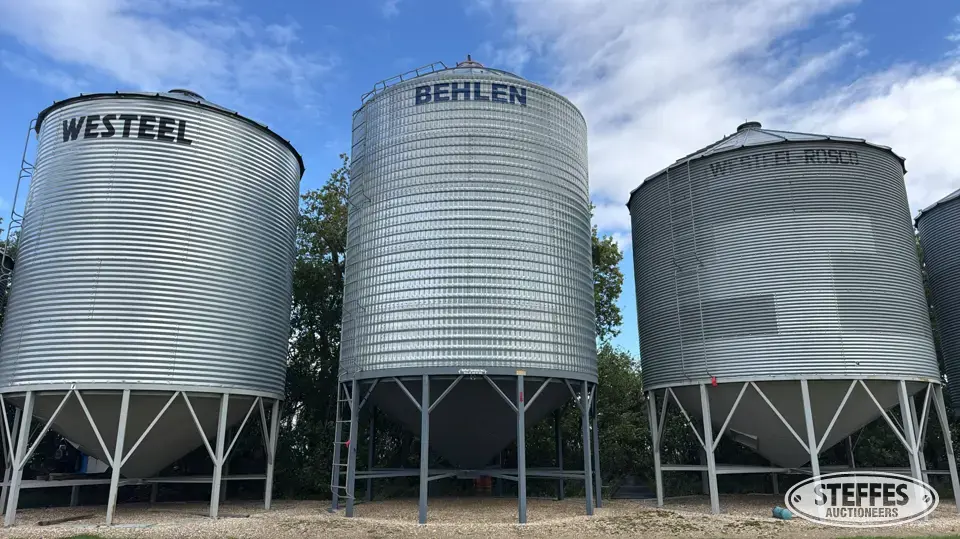 Behlen hopper bin