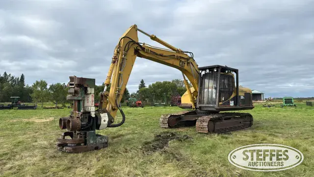 1995 CAT 320L