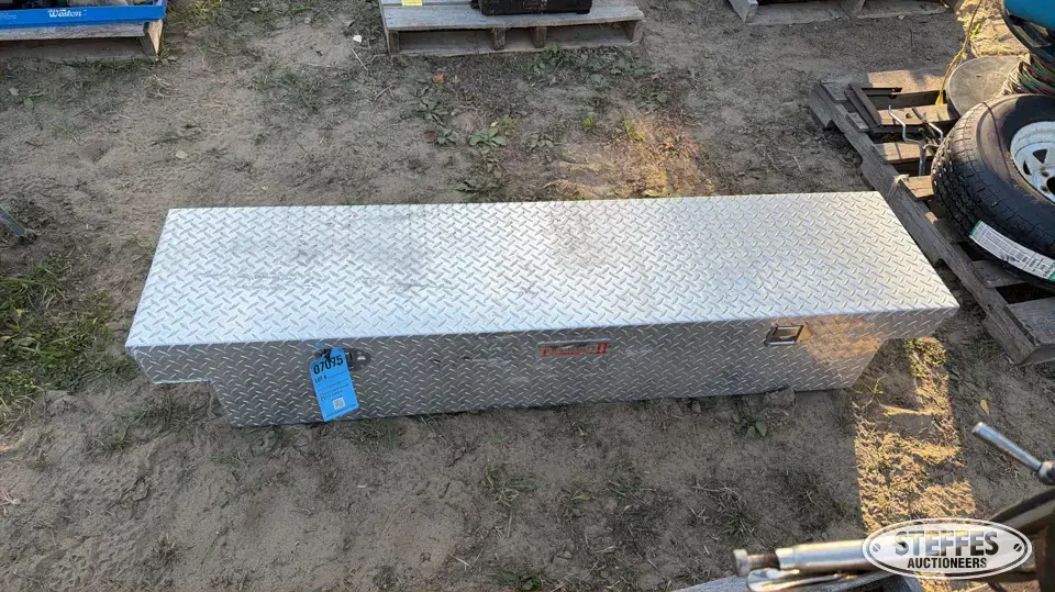 Checker plate truck toolbox Truck-Trailer Part