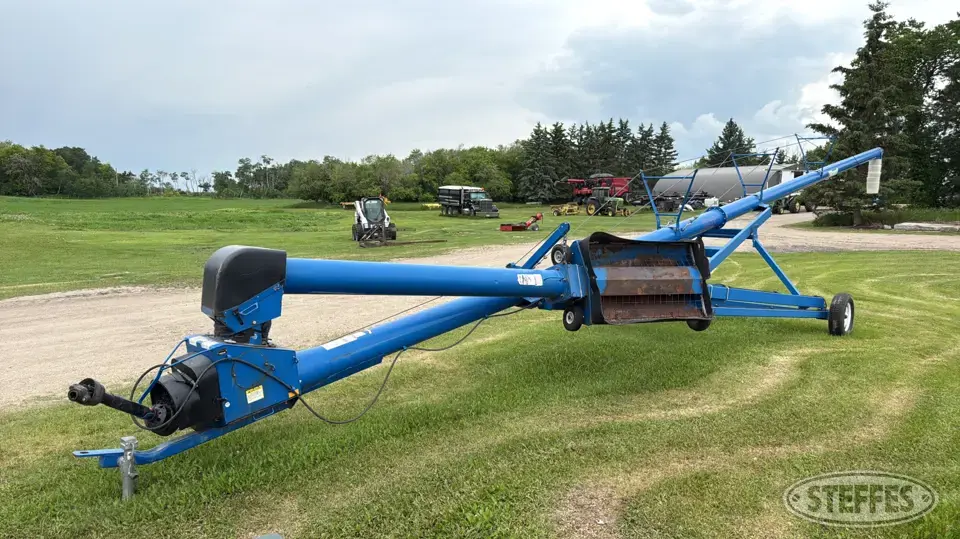 2003 Brandt 1060 Swing Hopper Auger