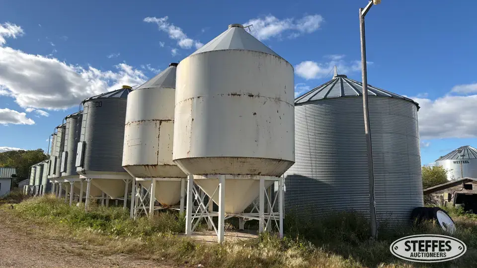 Hopper bin