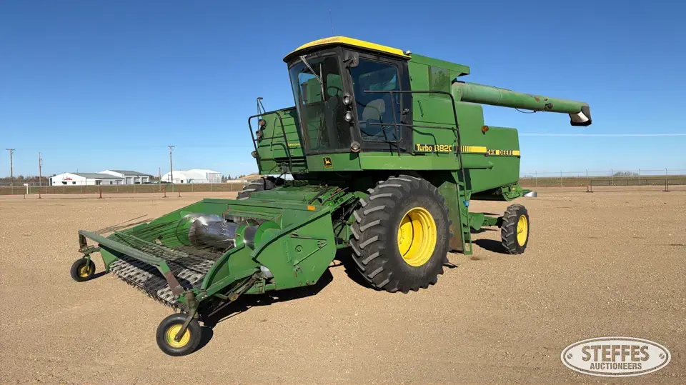 1982 John Deere 8820 Combine