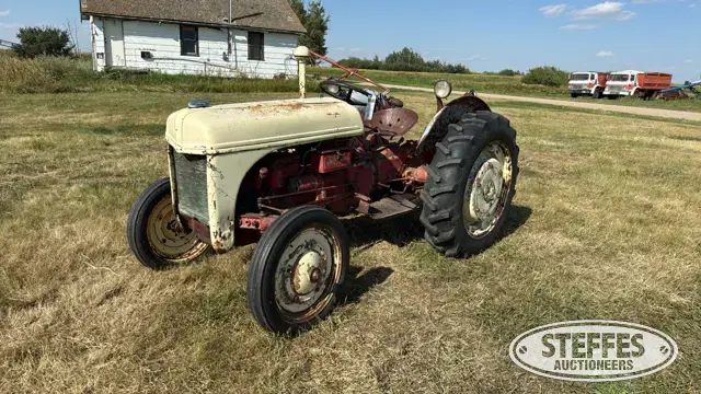 1940 Ford 9N