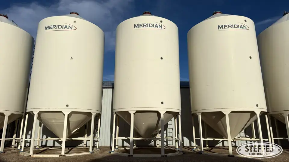 Meridian 1620EWPVS hopper bin