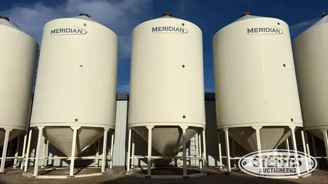 Meridian 1620EWPVS hopper bin