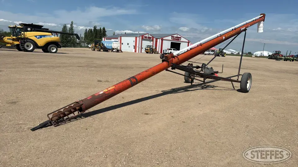 Brandt 840 Straight Auger