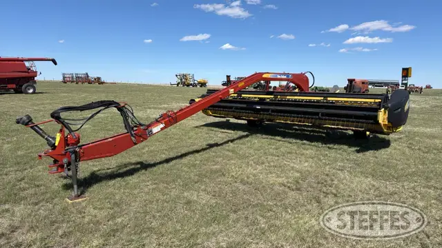 2012 New Holland H7150