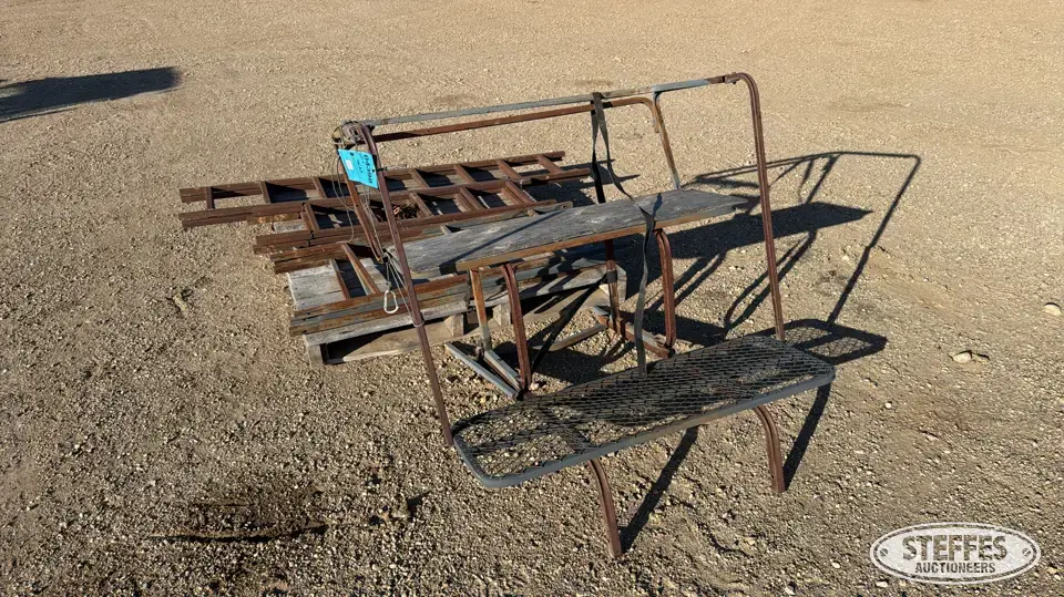 Stand & ramps Personal Property