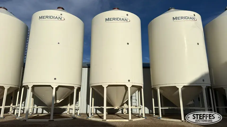Meridian 1620EWPVS hopper bin