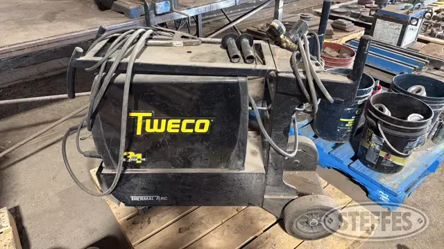 Tweco Fabricator 211i