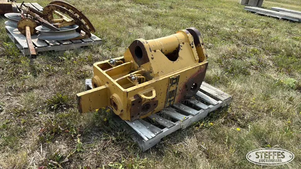 Bron HS2 pivot assembly Construction Part