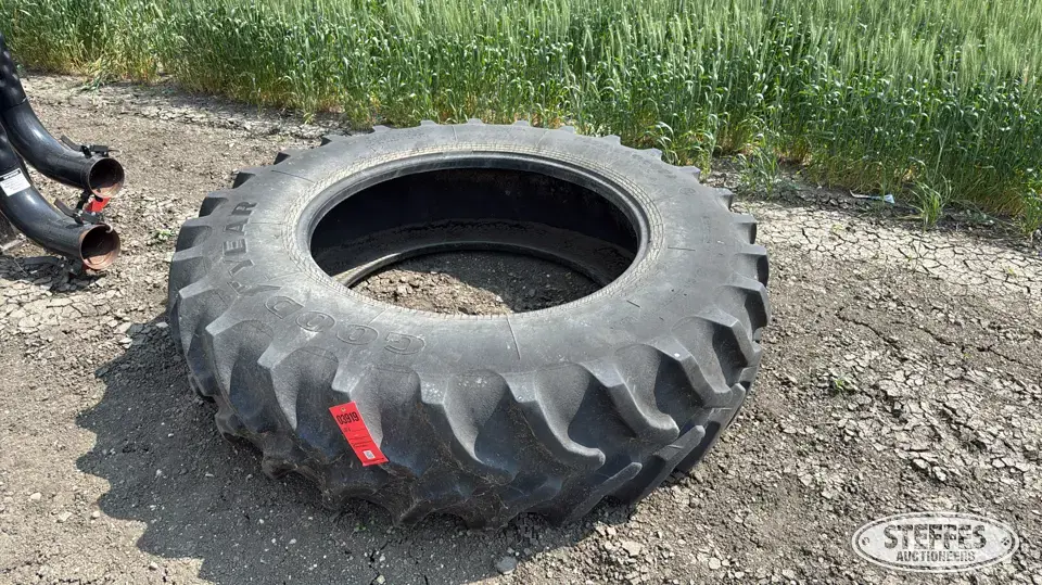 (1) Goodyear Ultratorque 520/85R42 tire Tractor-Implement Tire