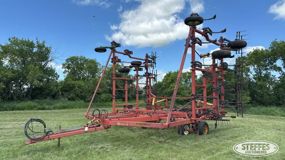 Leon Vulcan II Field Cultivator