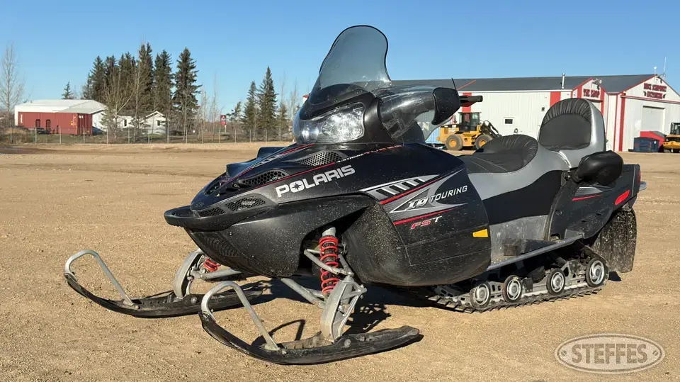 2006 Polaris IQ Touring Snowmobile