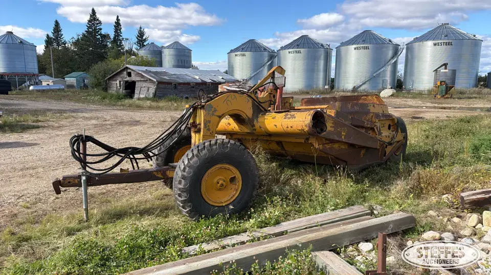 CAT 80 Pull Scraper