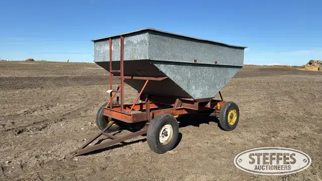 Gravity wagon