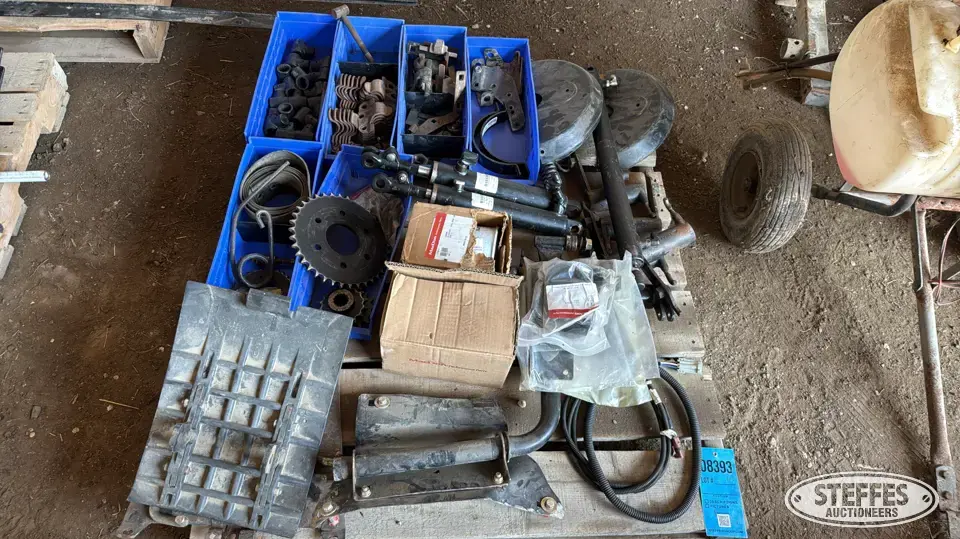 MacDon parts Ag Equipment Part