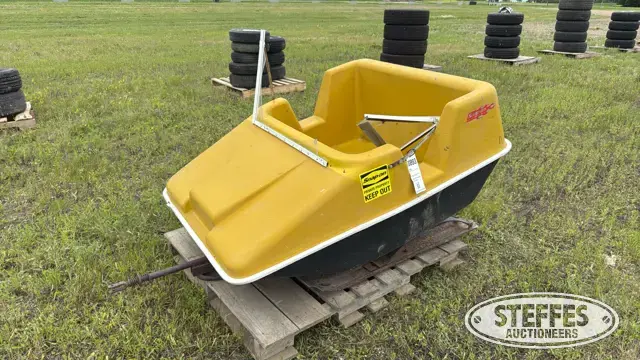 Manpeko snowmobile cart