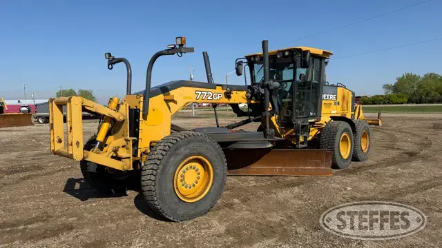 2012 Deere 772 GP