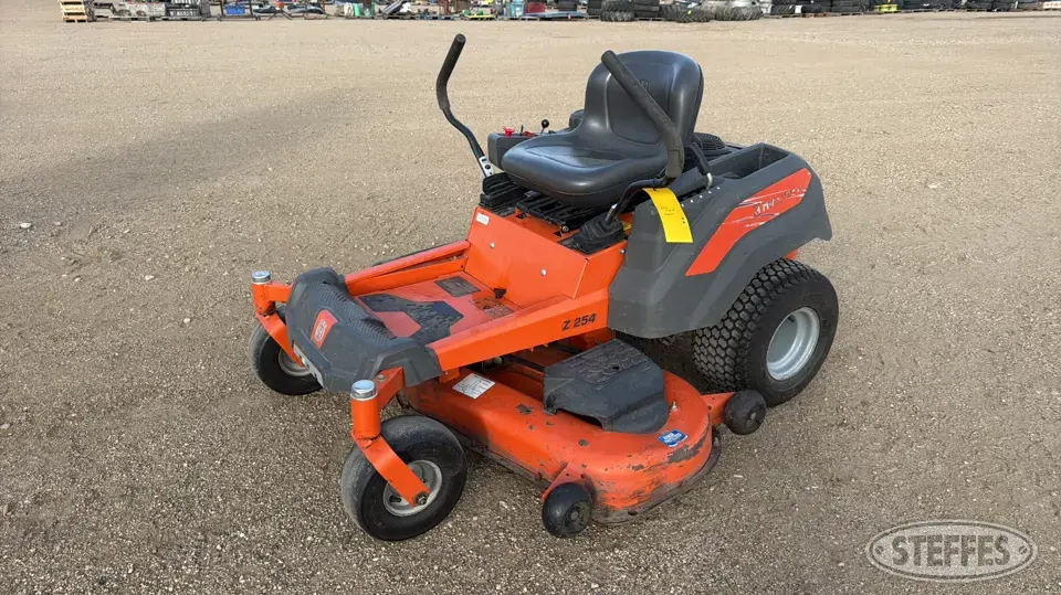 Husqvarna Z254 Zero Turn Mower