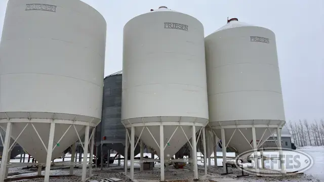Friesen hopper bin
