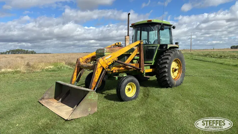 1973 John Deere 4230 2WD Tractor